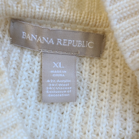 Banana Republic Woman's Oversize Pullover Crewneck Sweater, Size: XL  Cream - Picture 8 of 16